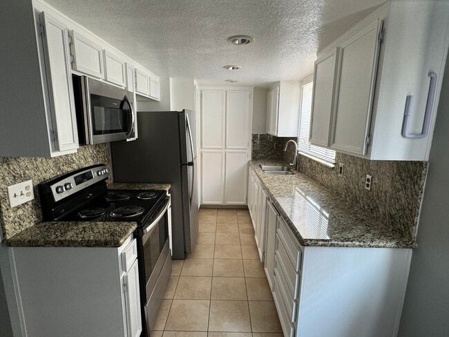 property at 2206 N Broadway