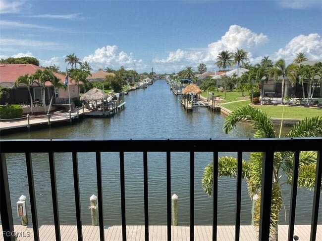 property at 922 SW 48th Terrace