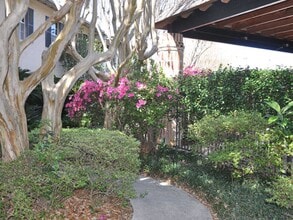 213 Bendel Rd, Unit 115 in Lafayette, LA - Foto de edificio - Building Photo