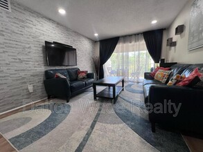 2209 Belleair Rd in Clearwater, FL - Building Photo - Building Photo