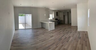 19507 Enadia Way in Reseda, CA - Building Photo