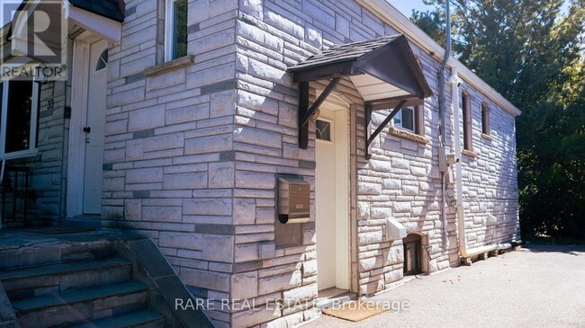 33 Juliet Crescent in Toronto, ON - Building Photo - Building Photo