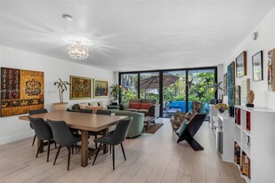 101 Ocean Ln Dr in Key Biscayne, FL - Building Photo