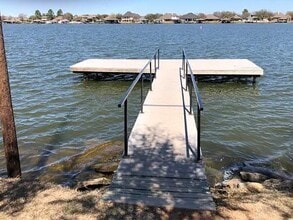 744 E Bluebonnet Dr in Granbury, TX - Building Photo - Building Photo