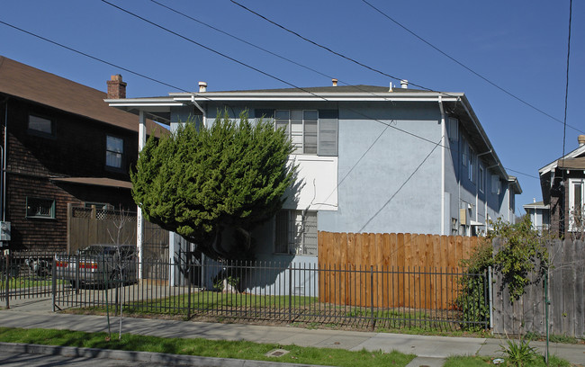 Channing Way Apartments in Berkeley, CA - Foto de edificio - Building Photo