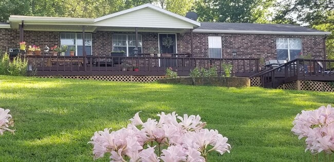 property at 101 NW Campbell Loop