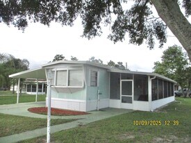 1302 Arroyo Pkwy in Ormond Beach, FL - Building Photo