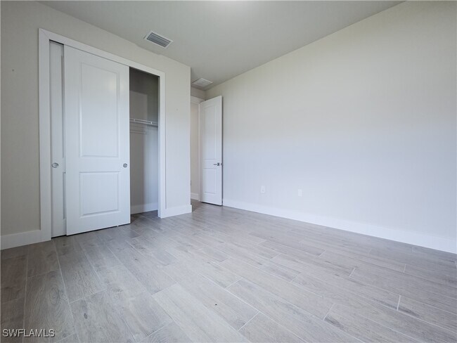 6144 Higgins Ave in Ft. Myers, FL - Building Photo - Building Photo