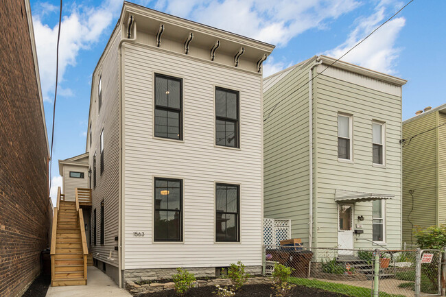 property at 1563 Holman St