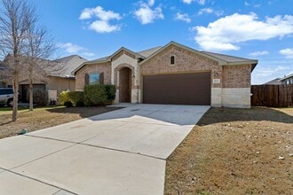 5631 Meadow Sky in New Braunfels, TX - Building Photo - Building Photo