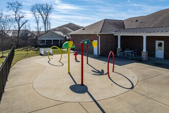Sumner Gardens Apartments in Gallatin, TN - Building Photo - Building Photo