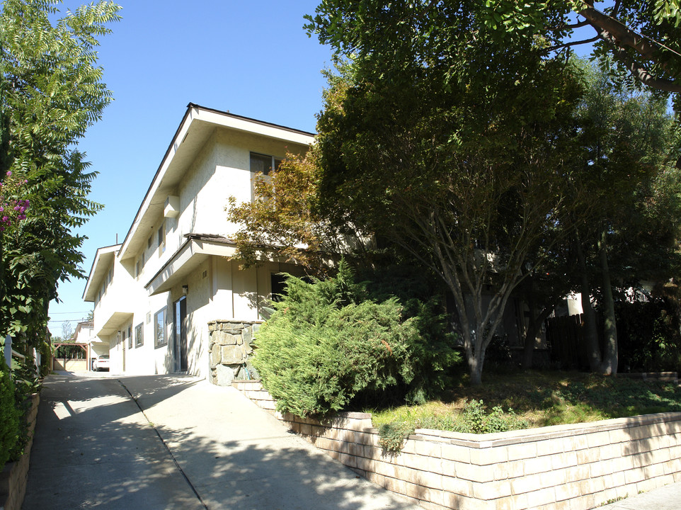 305 N Chapel Ave in Alhambra, CA - Foto de edificio