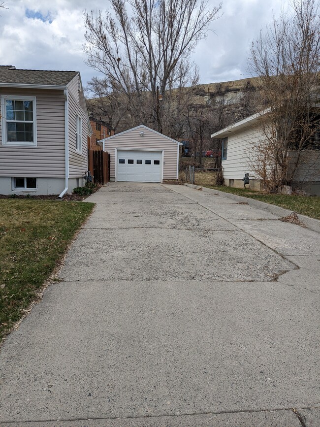 2021 11th Ave N, Unit Upper-level in Billings, MT - Foto de edificio - Building Photo