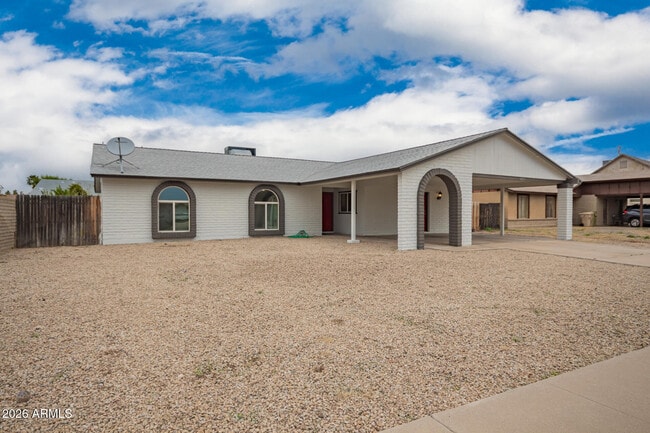 property at 6428 W Sunnyslope Ln