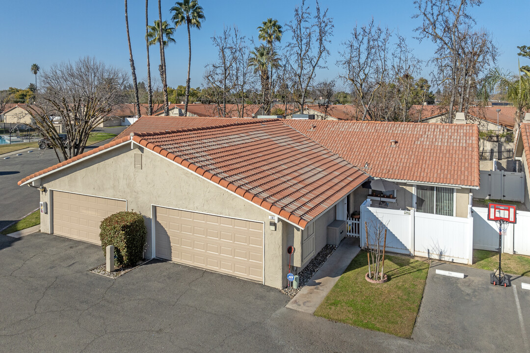 Central Park Condominiums in Fresno, CA - Building Photo