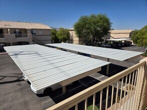 1401 Michael Way in Las Vegas, NV - Foto de edificio - Building Photo