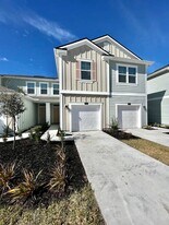 70 Oarsman Xing Dr in St. Augustine, FL - Building Photo