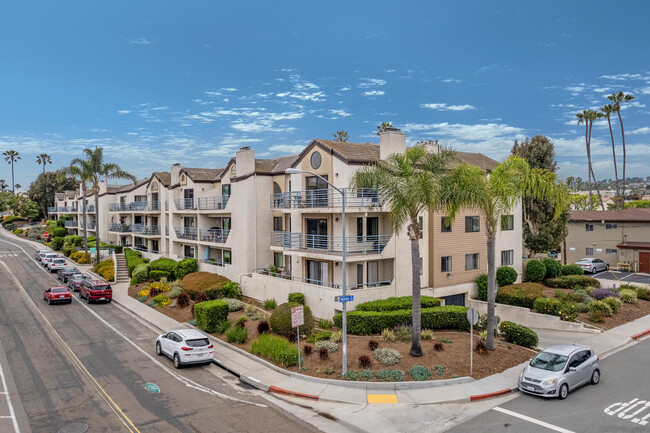 2050 Pacific Beach Dr in San Diego, CA - Building Photo - Primary Photo