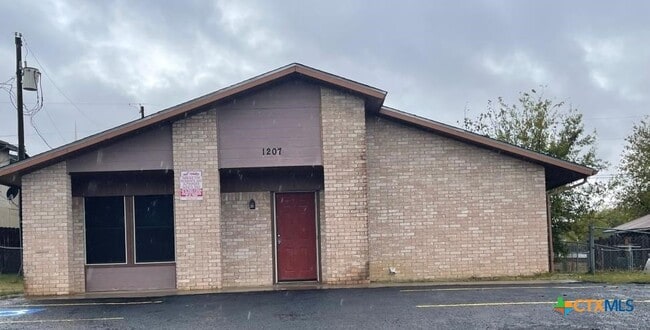 1207 Charisse St