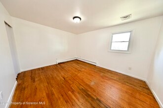 15 Frederick St in Wilkes-Barre, PA - Building Photo - Building Photo