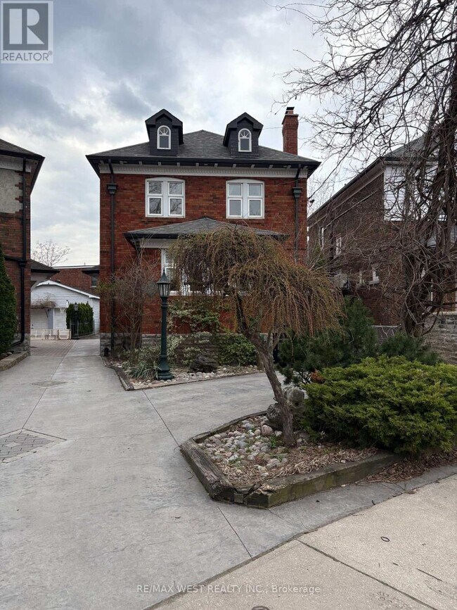 34 Rusholme Dr