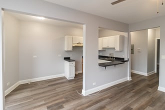 6916 S Clyde Ave in Chicago, IL - Building Photo - Building Photo