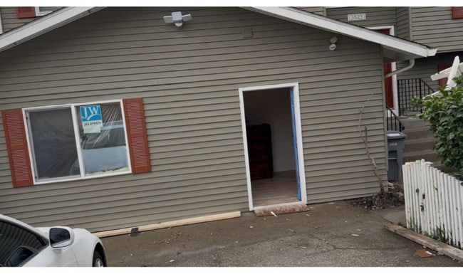 property at 3523 S 260th St