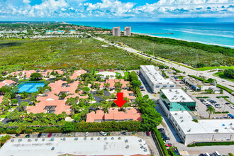 705 Sea Oats Dr in Juno Beach, FL - Foto de edificio - Building Photo