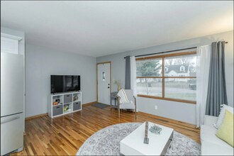 1743 1st St NW in Rochester, MN - Building Photo - Building Photo