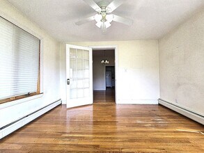 20 Willow St in Newton, MA - Building Photo - Building Photo