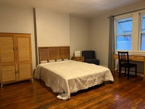 516 Belgreen Pl in Pittsburgh, PA - Foto de edificio - Building Photo