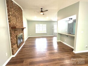 7939 Holly Hill Rd in Charlotte, NC - Building Photo - Building Photo