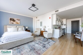 933 McGee St in Kansas City, MO - Building Photo - Building Photo