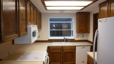 570 Velopa Ct in Brookings, OR - Building Photo - Building Photo