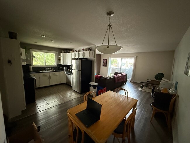 property at 2829 29 St SW