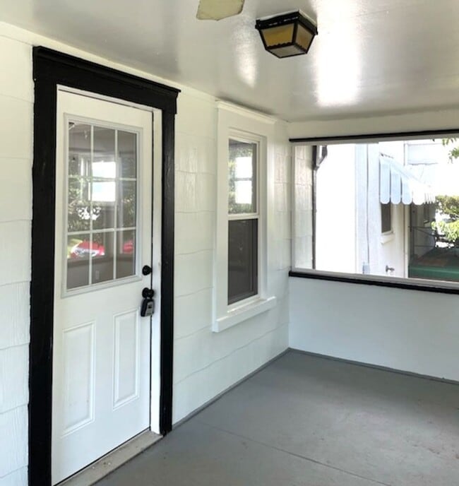 115 18th St in Dunbar, WV - Building Photo - Building Photo