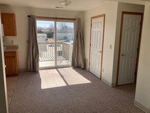 1902 W 38th St, Unit 4 in Kearney, NE - Foto de edificio - Building Photo