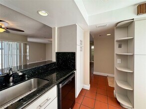 11116 SW 134th Pl in Miami, FL - Building Photo - Building Photo