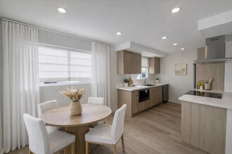 1302 Amethyst St in Redondo Beach, CA - Building Photo - Building Photo