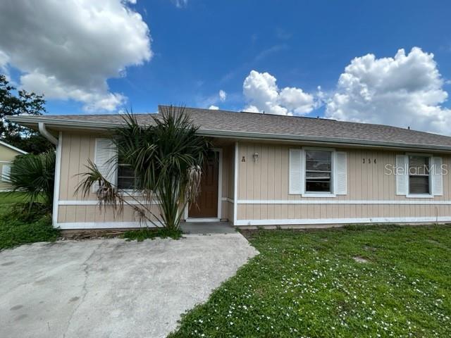 354 Camillia Ln in Port Charlotte, FL - Building Photo