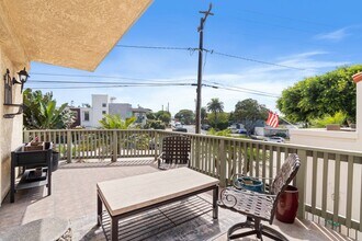 620 El Redondo Ave in Redondo Beach, CA - Foto de edificio - Building Photo