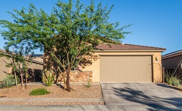 7387 S Via Plaza del Maya in Tucson, AZ - Building Photo - Building Photo