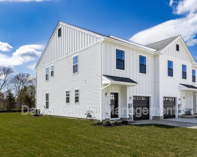 920 Woodview Ct in Monroe, NJ - Building Photo - Building Photo