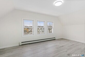 661 Iranistan Ave in Bridgeport, CT - Building Photo - Building Photo