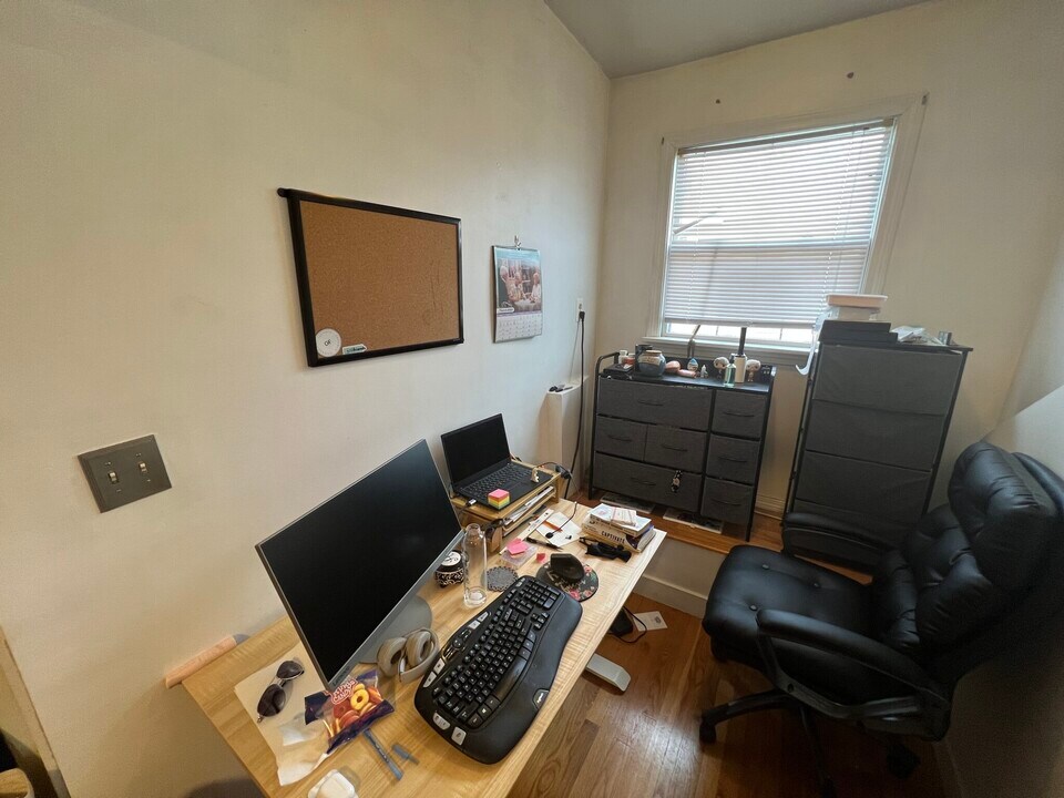 639 Somerville Ave, Unit 2 in Somerville, MA - Building Photo