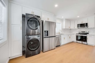4643 Pepperwood Ave in Long Beach, CA - Building Photo - Building Photo