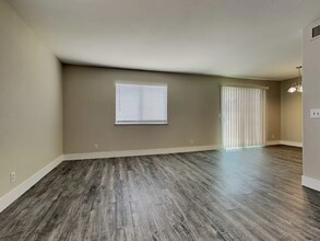 8236 Hercules Dr in Las Vegas, NV - Building Photo - Building Photo