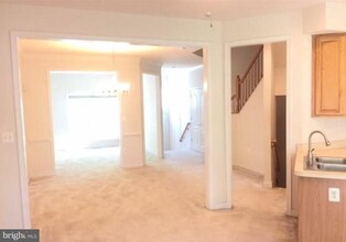 15372 Bronco Way in Woodbridge, VA - Building Photo - Building Photo