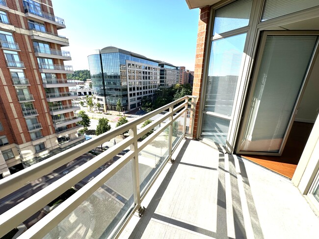 property at 3650 S Glebe Rd