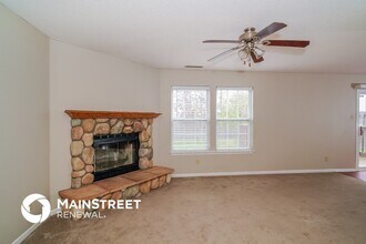 104 Winterwood Dr in Greenwood, IN - Building Photo - Building Photo